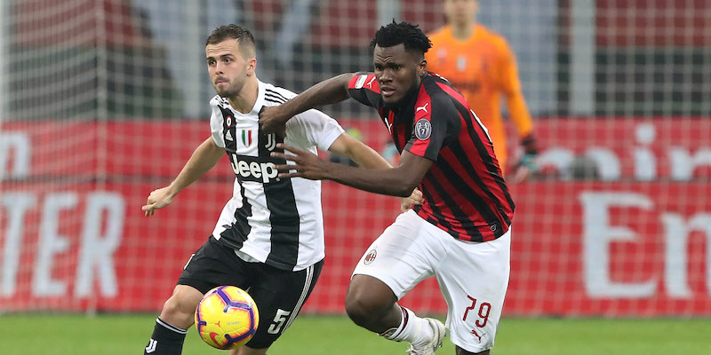 Miralem Pjanic e Franck Kessie durante Milan-Juventus del girone di andata (Getty Images)