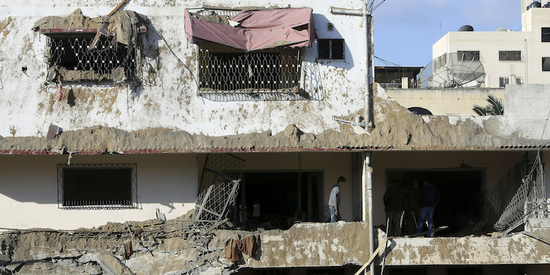 Un edificio danneggiato dai bombardamenti israeliani nella Striscia di Gaza, 26 marzo 2019
(AP Photo/Adel Hana)