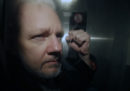 Julian Assange è stato condannato a 50 settimane di carcere nel Regno Unito