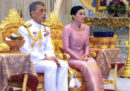 Il re della Thailandia ha sposato la vice capo della sua guardia di sicurezza personale
