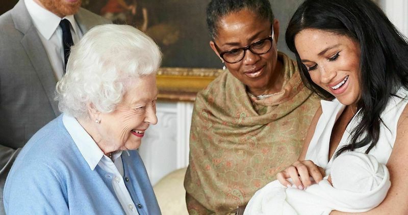 Meghan Markle, sua madre Doria Ragland, suo figlio Archie e la regina Elisabetta (Chris Allerton/SussexRoyal via AP)