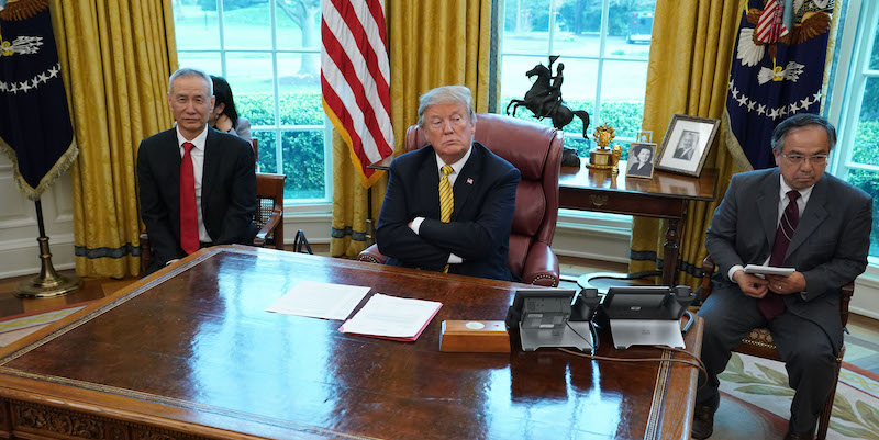 Il presidente statunitense Donald Trump con il vicepresidente cinese Liu He alla Casa Bianca, 4 aprile 2019. (Chip Somodevilla/Getty Images)