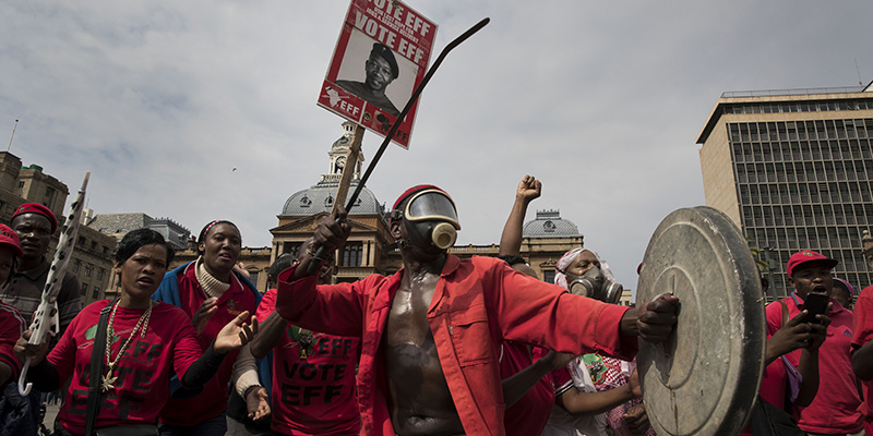 Militanti dell'Economic Freedom Fighters a Pretoria (Brent Stirton/Getty Images)