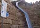 In Spagna uno scivolo di 38 metri è stato chiuso un giorno dopo l'apertura perché ci sono stati feriti