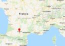 Un ragazzo di 17 anni armato ha tenuto in ostaggio 4 donne per tutto il pomeriggio in una tabaccheria vicino a Tolosa