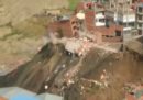 Le case distrutte da una frana a La Paz in Bolivia (video)