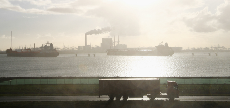 Il porto di Rotterdam. (Dean Mouhtaropoulos/Getty Images)