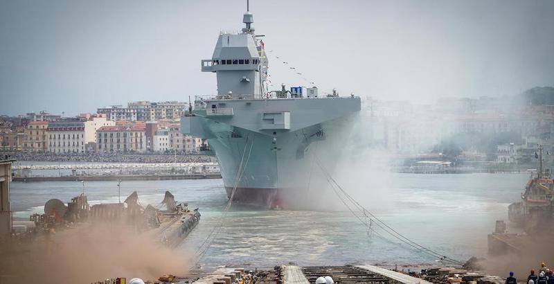Un momento del varo della nave militare Trieste (ANSA/CESARE ABBATE)