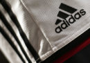 Il Tribunale dell'UE ha confermato che Adidas non può registrare come marchio le sue caratteristiche tre strisce parallele