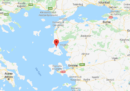 Almeno sette migranti sono morti nel naufragio di una barca al largo dell'isola di Lesbo, in Grecia
