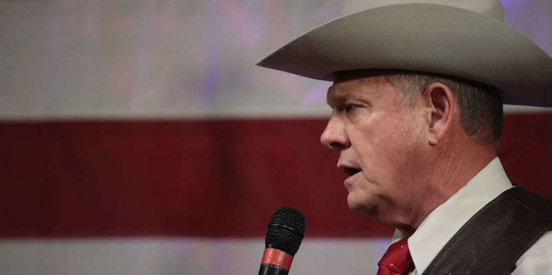 Roy Moore, il controverso Repubblicano dell'Alabama che era stato accusato di molestie sessuali, ha detto che si ricandiderà per il Senato