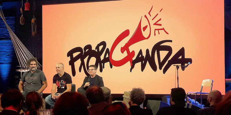 Makkox, Diego Bianchi e Andrea Salerno nello studio di Propaganda Live (La7)