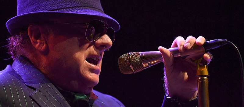 Van Morrison in concerto a Nashville nel 2017 (Jason Davis/Getty Images for Americana Music)