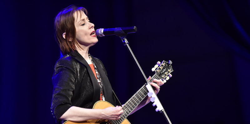 Suzanne Vega durante un concerto a Zlin, in Repubblica Ceca (CTK via AP Images)