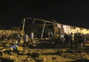 Un centro per migranti a Tripoli è stato bombardato