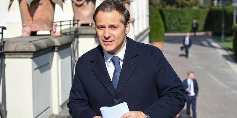 Il senatore leghista Armando Siri è indagato a Milano per autoriciclaggio, scrive Repubblica