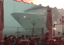 Il video della nave da crociera che rischia di schiantarsi sulla banchina a Venezia