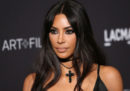 Kim Kardashian ha vinto una causa di 2,4 milioni di euro contro un'azienda che usava la sua immagine per vendere vestiti