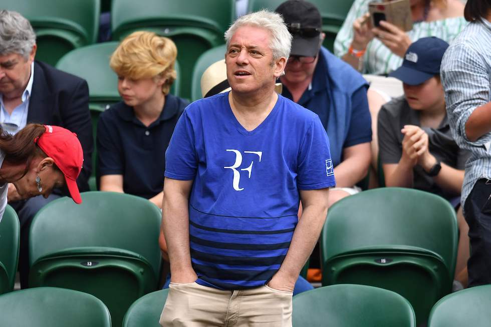 John Bercow, Speaker della Camera dei comuni del parlamento britannico, a tifare Roger Federer nella partita contro Lucas Pouille, 6 luglio
(Glyn KIRK/AFP/LaPresse)