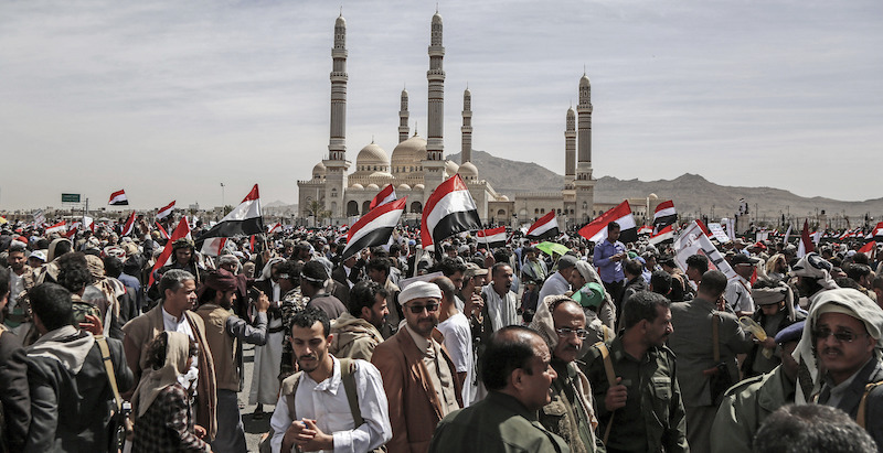 Una manifestazione organizzata dai ribelli houthi a Sana'a, in Yemen (Sami Abdulrhman/picture-alliance/dpa/AP Images)