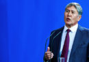 L’ex presidente del Kirghizistan Almazbek Atambayev è stato accusato di omicidio, dice l'agenzia Interfax
