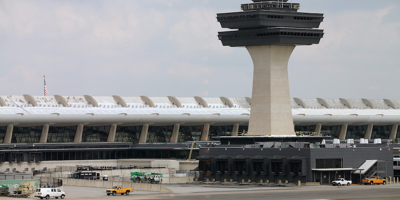 L'aeroporto internazionale di Washington, a Dulles, in Virginia (Mark Wilson/Getty Images)