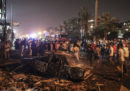 Almeno 19 persone sono morte nell'esplosione di un'auto al Cairo