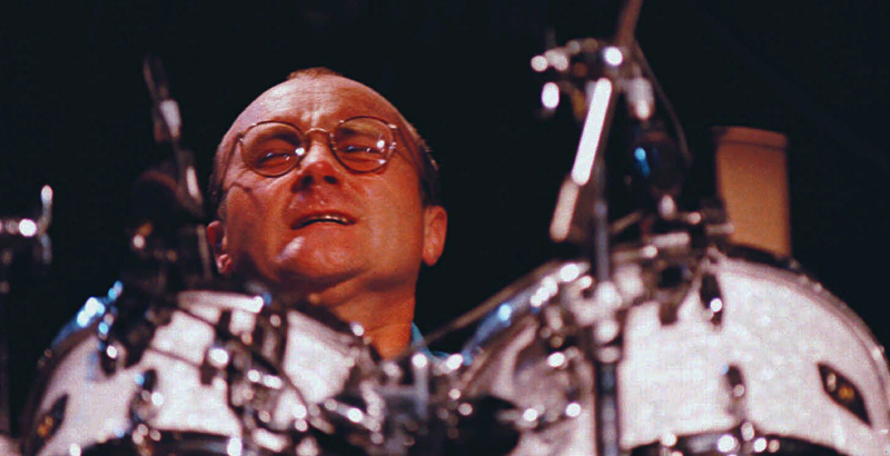 Il batterista inglese Phil Collins. (AP Photo/PATRICK AVIOLAT)