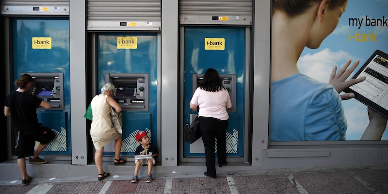 Bancomat ad Atene, il 26 agosto 2019 (AP Photo/Thanassis Stavrakis)