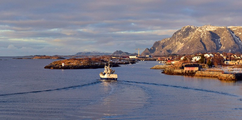 Una nave vicino alla città di Brønnøysund, in Norvegia (Michael Narten/picture-alliance/dpa/AP Images)