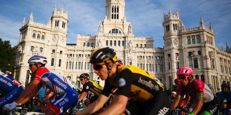 Una foto scattata durante l'ultima tappa della Vuelta di Spagna del 2018 (Benjamin CREMEL / AFP)