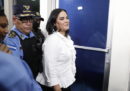 Rosa Elena Bonilla, moglie dell'ex presidente dell'Honduras Porfirio Lobo Sosa, è stata condannata a 58 anni di carcere per frode e appropriazione indebita di denaro pubblico