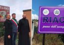 Il nuovo sindaco di Riace ha fatto togliere il cartello sulla “città dell'accoglienza”