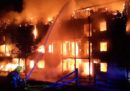 C'è un grosso incendio in un palazzo nel sud-ovest di Londra