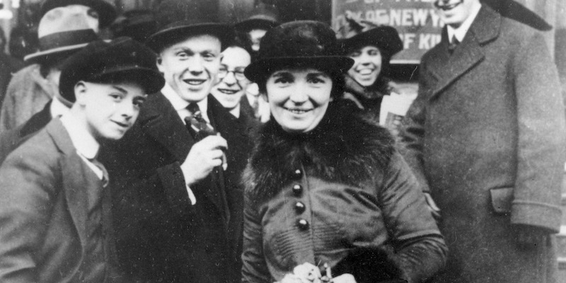 Margaret Sanger davanti a un tribunale di Brooklyn nell'ottobre 1916 (AP Photo)