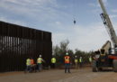 Il Pentagono ritarderà o sospenderà 127 progetti di costruzioni militari per finanziare il muro al confine col Messico