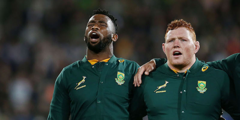 Siya Kolisi canta l'inno sudafricano (Getty Images)