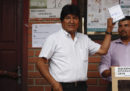 Alle elezioni presidenziali in Bolivia a meno di sorprese ci sarà un ballottaggio tra Evo Morales e Carlos Mesa