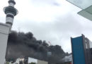 Il grosso incendio iniziato ieri nel centro di Auckland, in Nuova Zelanda, non è ancora stato spento