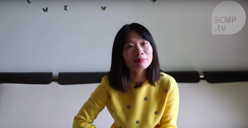 Huang Xueqin in un video del South China Morning Post