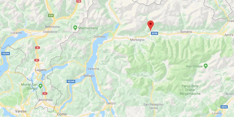 È morta una seconda persona per l'incidente di ieri in provincia di Sondrio, in cui un carico di assi di legno aveva colpito un'automobile