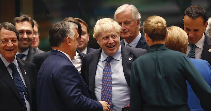 Boris Johnson a Bruxelles, 17 ottobre (AP Photo/Frank Augstein)