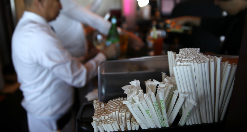 Ma alla fine, servono davvero le cannucce?