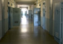 Sei agenti della polizia penitenziaria del carcere Lorusso e Cutugno di Torino sono stati arrestati per atti di violenza sui detenuti