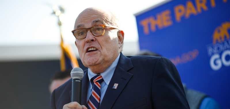 Rudy Giuliani, l'avvocato di Donald Trump, è risultato positivo al coronavirus