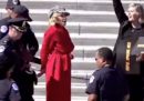 Jane Fonda è stata arrestata per aver partecipato a una protesta ambientalista davanti al Congresso degli Stati Uniti