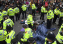 Più di 100 persone sono state arrestate a Londra nel primo giorno delle nuove proteste ambientaliste del movimento Extinction Rebellion