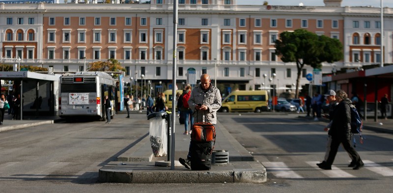 Piazza dei Cinquecento, a Roma, durante lo sciopero di oggi (Cecilia Fabiano/LaPresse)