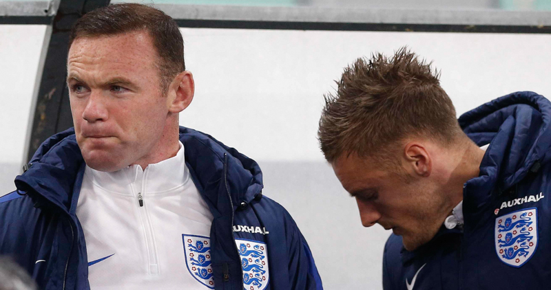 Wayne Rooney, a sinistra, e Jamie Vardy, durante un allenamento prima di una partita di qualificazione ai Mondiali del 2016. (AP Photo/Darko Bandic)