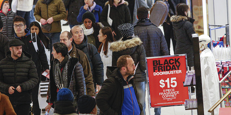 Un centro commerciale di New York. (Kena Betancur/Getty Images)